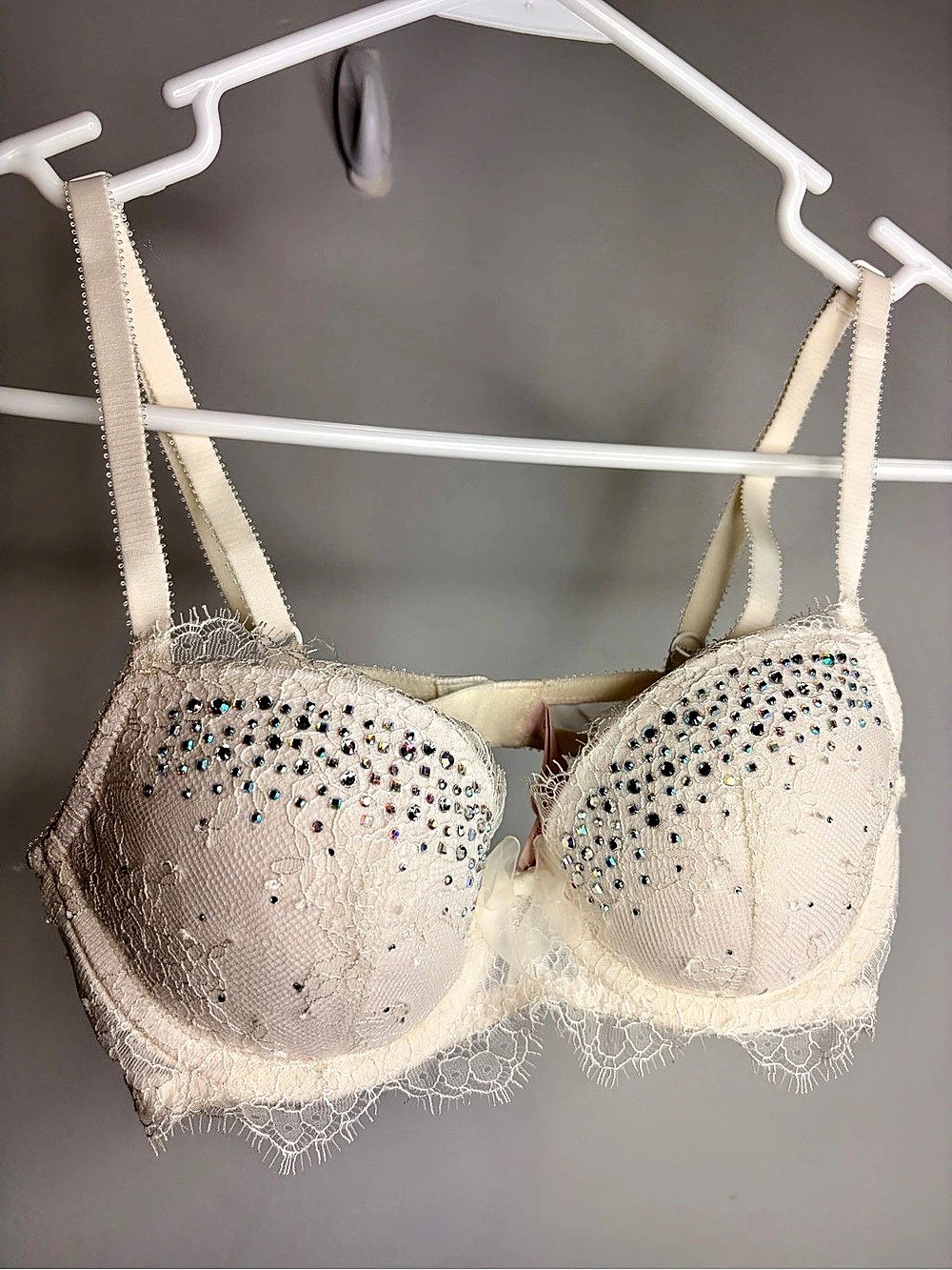 Victoria's Secret Dream Angels Lined Demi Bra White 32B